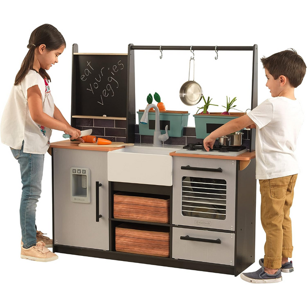 KidKraft Cocina de madera de la granja a la mesa con ensamblaje EZ Kraft, luces y sonidos, máquina de hielo y 18 accesorios